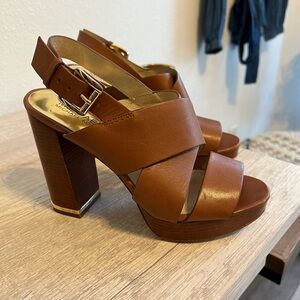 Michael Kors Marina Slingback Platform Sandal Tan heals size 7 1/2 pre owned